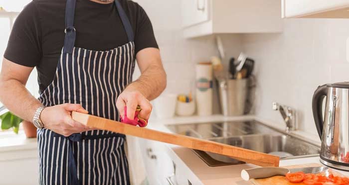 treating-a-cutting-board