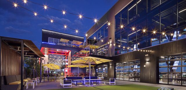 20411 13150 outdoor patio topgolf baton rouge